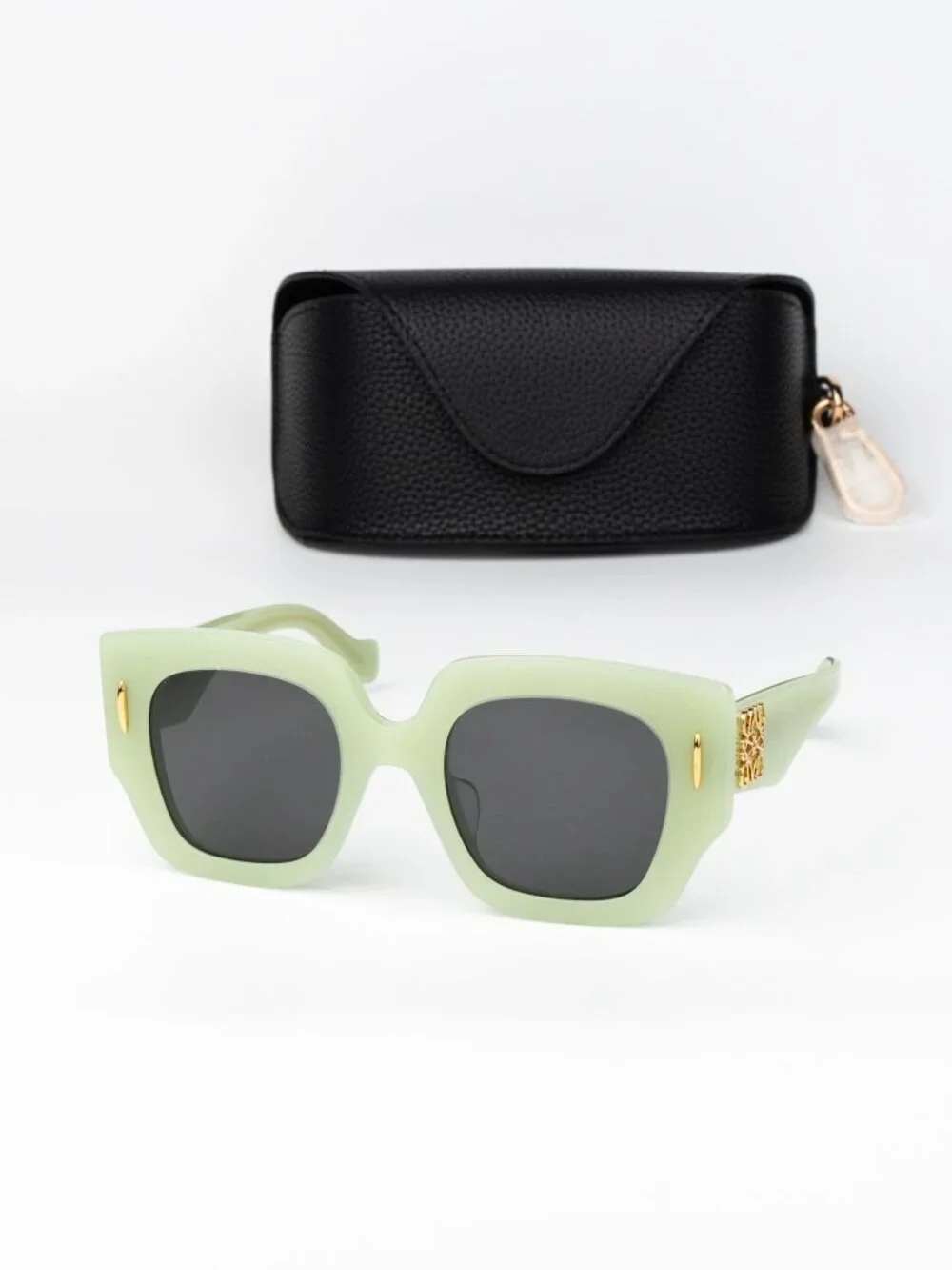 Loewe Women Sunglasses Green Grey Square LW40129U 95A NEW AUTHENTIC